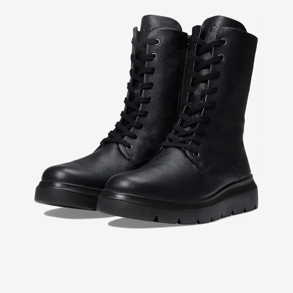 Ecco Black Lace-Up Leather Boots